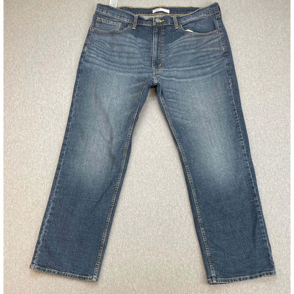 Levis Jeans Mens 38 x 30 Blue Cotton Blend Stretch Relaxed Straight Signature